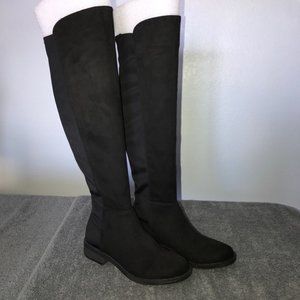 Rebel by ZIGI SOHO Olaa Closed Toe Suede Boots